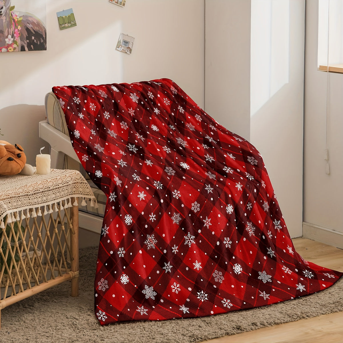 1pc Christmas Snowflake Red and Black Plaid Flannel Blanket, Soft, Comfortable, and Warm, with a Red and Black Plaid Design, Durable Plush Surface, All-season Universal Bed Blanket, Warm Throw Blanket, Multiple Sizes Available, Suitable for Living