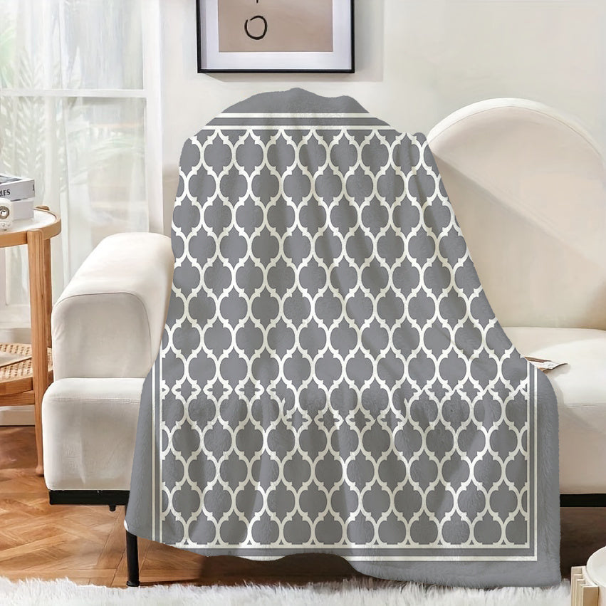 1pc Geometric Cut-Out Pattern Blanket, Minimalist Style Design, Soft Plush Surface, Lightweight and Durable Flannel Material, Multiple Sizes Available, Perfect for Holiday Gatherings, Living Room Lounging, Bedroom Sleeping, Study Reading