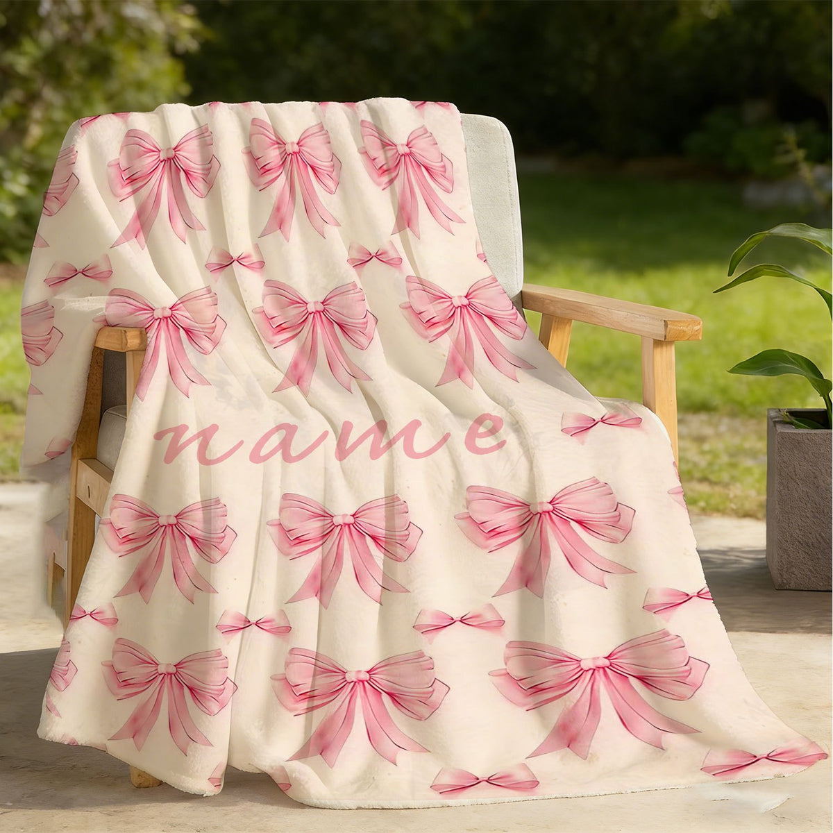 Personalized Custom Name Blanket, Pink Bow Fleece Blanket, Gift for Outdoor Enthusiasts, All-Season Plush Blanket, Suitable for Home And Travel, Comfortable Personalized Blanket, Ideal Holiday Gift for Family And Friends