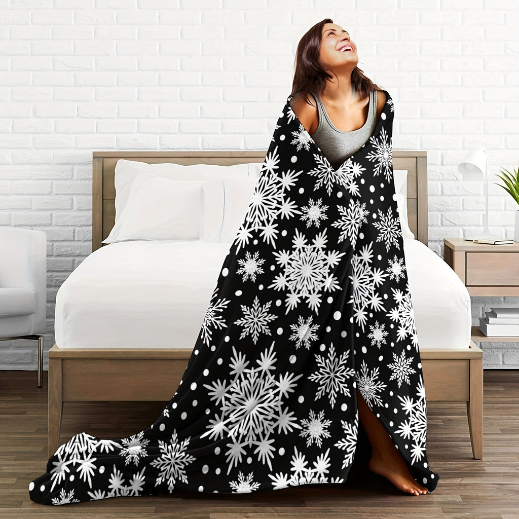 1pc, Black and White Snowflake Pattern Flannel Blanket, Soft, Comfortable, and Warm, Black Design, Durable Plush Surface, All-season Universal Blanket, Warm Throw Blanket, Multiple Sizes Available, Suitable for Living Room Sofas, Bedroom