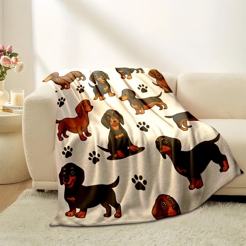 1pc Sausage Dog Pattern Flannel Blanket, Soft Comfortable Warm, Beige White Design, Durable Plush, All-Season Bed Blanket, Warm Cover, Multiple Sizes Available, Suitable for Living Room Sofa, Bedroom Headboard, Reading Corner, Leisure Time