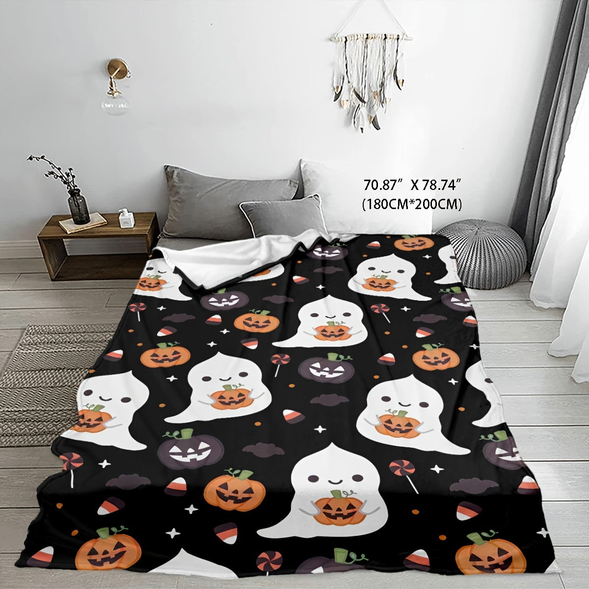 1pc Halloween Cute Pumpkin Pattern Black Flannel Blanket, Soft, Comfortable, and Warm, Black and White Main Color Design, Durable Plush Surface, All-Season Universal Bed Blanket, Warm Throw Blanket, Suitable for Living Room Sofa, Bedroom Bedside