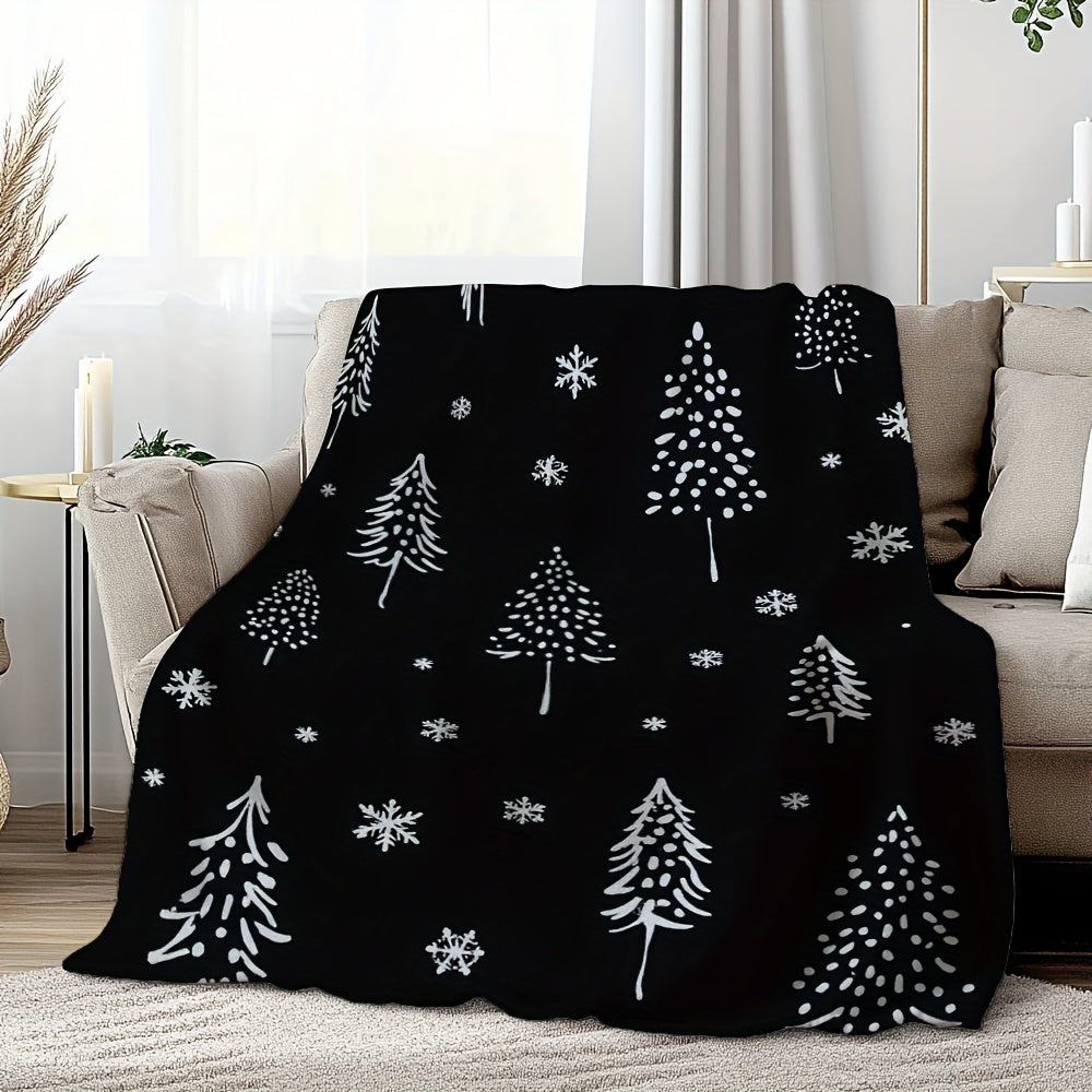 1pc Christmas Tree And Snowflake Pattern Black Design Flannel Oversized Blanket, Multi-Size Full-Body Blanket, Christmas Winter Decor, Durable Plush, All-Season Use, Suitable for Holiday Home Decoration, Weekend Sofa Nap, Home Nap