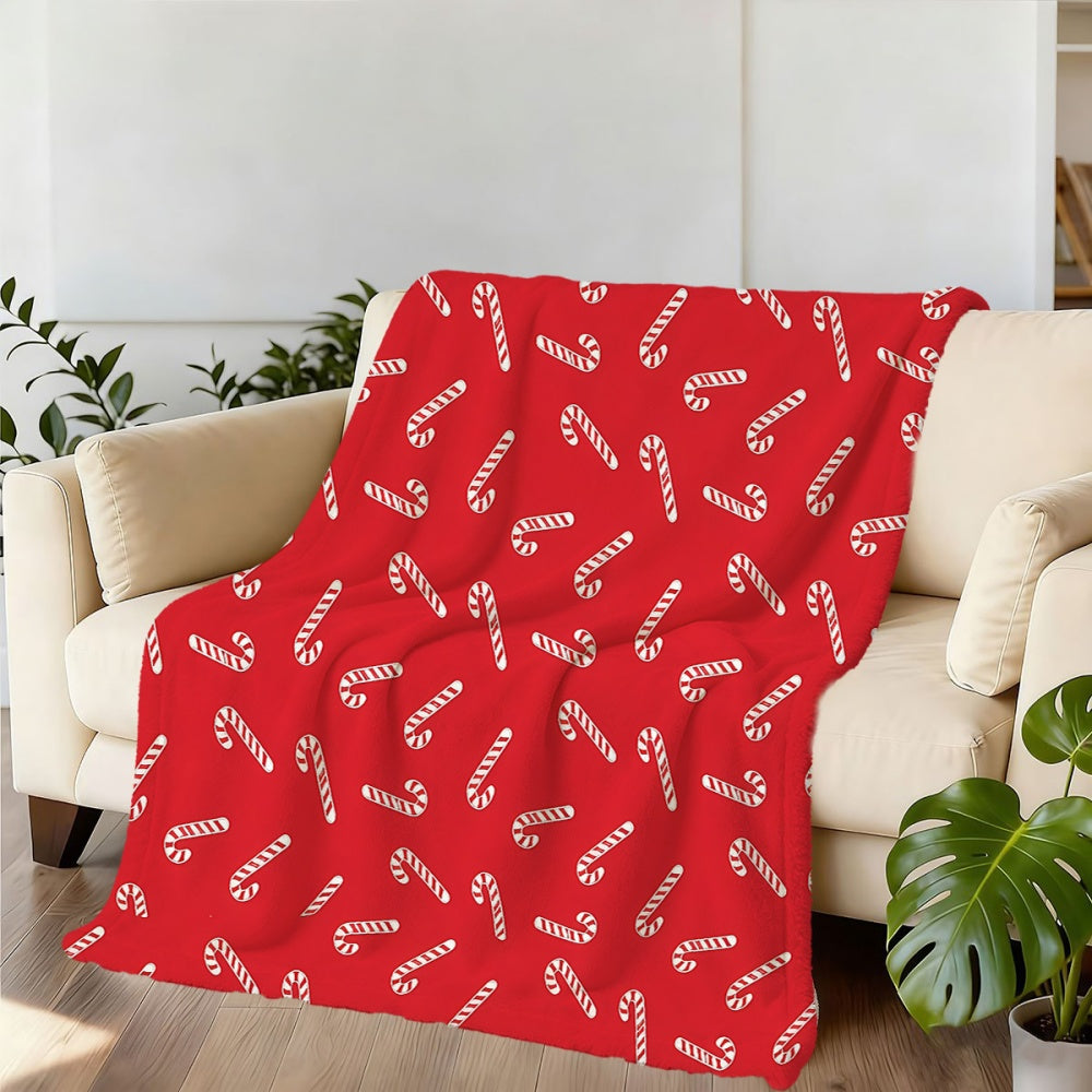 1pc Christmas Candy Cane Pattern Red Flannel Blanket, Soft Comfortable Warm, Festive Design, All-Season Sofa Blanket, Warm Cover, Multiple Sizes Available, Suitable for Living Room Sofa, Bedroom, Casual Reading, Winter Heating, And Holiday Decor